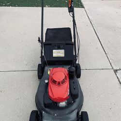 Honda Commercial Self Propel Lawnmower 