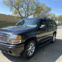 GMC Yukon Denali  2004