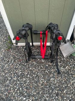 Collapsible bike rack for 3 bikes