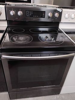 Fair cosmetic condition electric glass top
