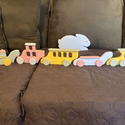 Train & Rabbit Crayon Holder