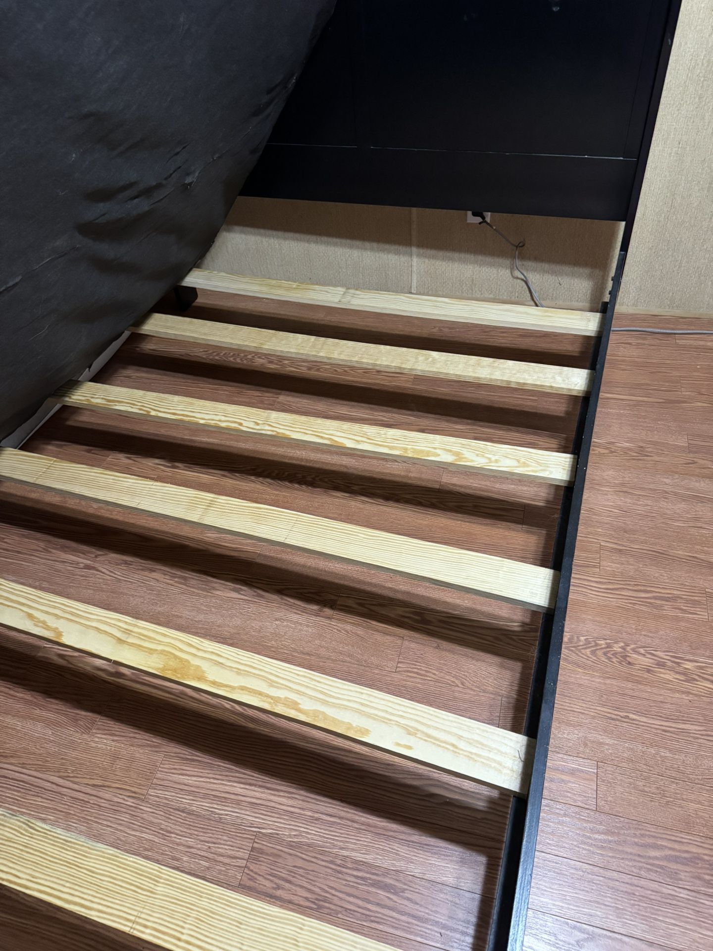 QUEEN SLEIGH BED FRAME