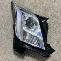 2013-2017 Cadillac XTS Headlight Assembly 