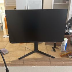 Samsung Odyssey G7 28” 4K Gaming Monitor – $200