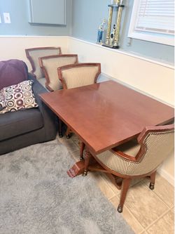Kitchen table and 4 chairs