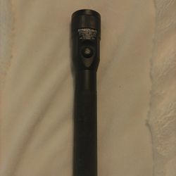 Streamlight Stinger DS LED Flashlight With Mountable Charger And Accessories 