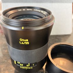 Zeiss Otus 55mm f/1.4 (Canon EF) – Excellent Condition