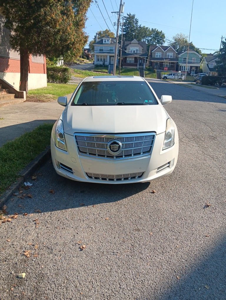 2013 cadillac.