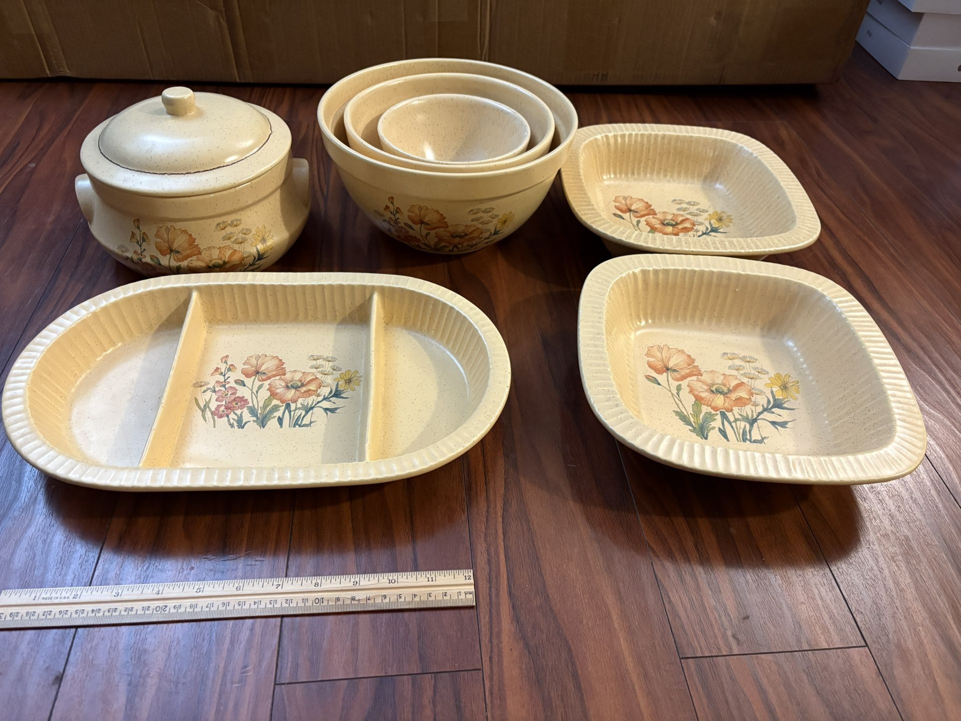 Wildflowers Poppies Yellow TreasureCraft Pottery Lot Of 7 Pieces Nesting Bowls Casserole Serving Soup Fourteen/Bean Pot