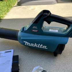 Makita 40V XGT Leaf Blower