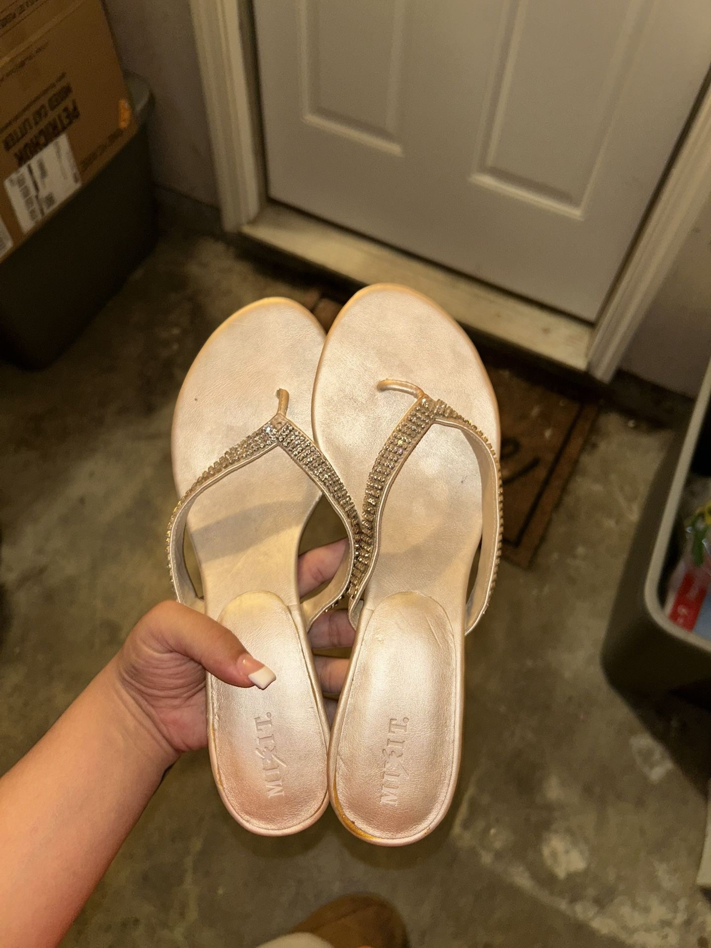 Giorgio Pacini Flip Flop Kitten Heels