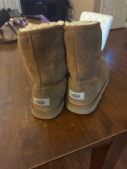 Uggs boots s6
