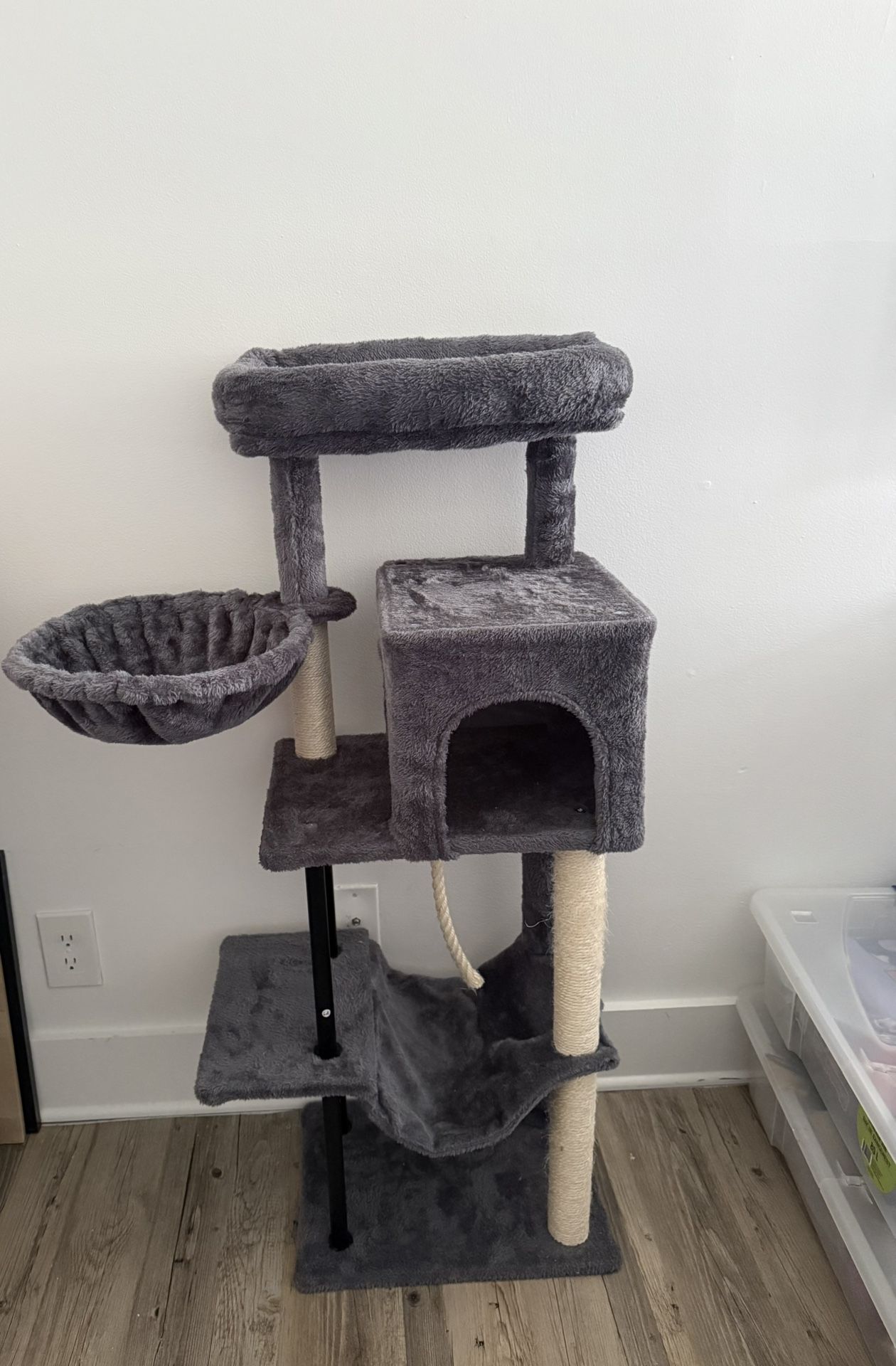 Cat tree
