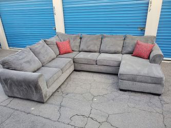 Modern sectional couch gray, 🛋 very clean,