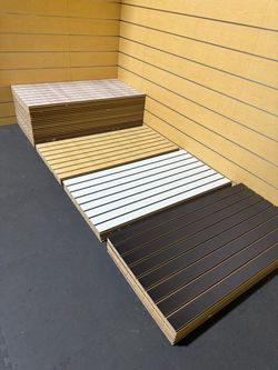 2x4’ Slatwall clearance $10