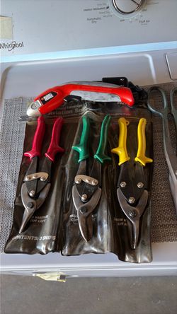 ASSORTED AVIATION AND TIN SNIPS