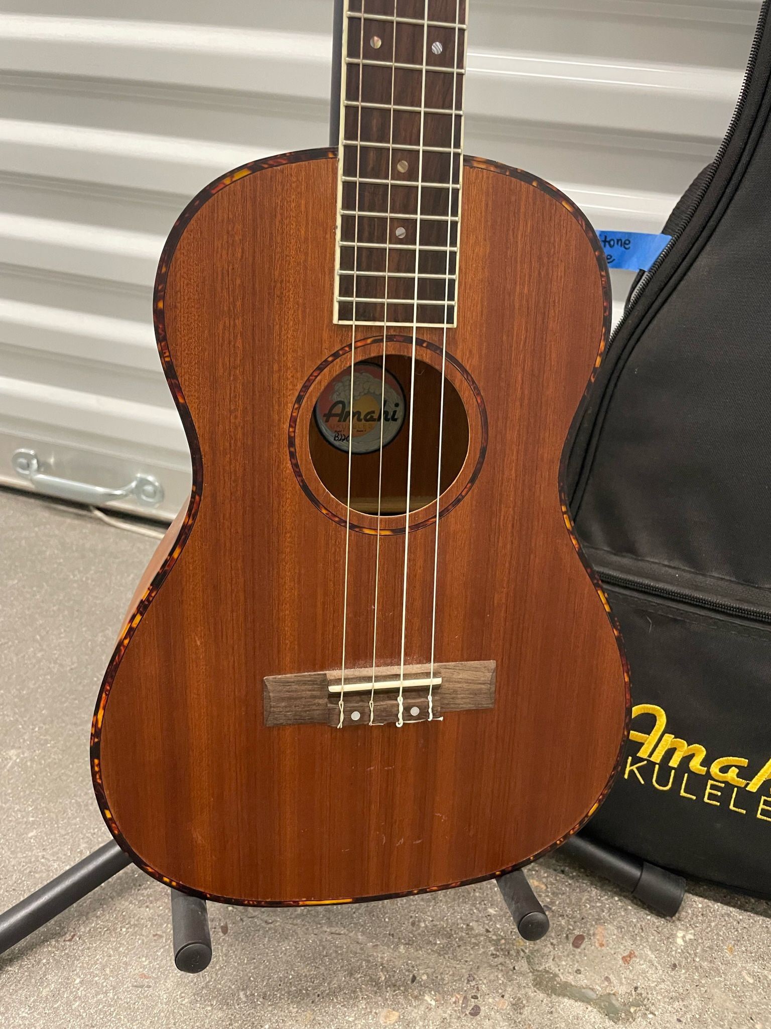 Amahi Baritone Ukulele for Sale in Chandler, AZ OfferUp