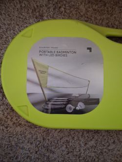 NWT Portable Badminton With Led Birdies 