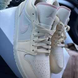 Jordan 1s 12 in women’s 