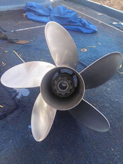 MERCURY 24PITCH 5 BLADE PROP