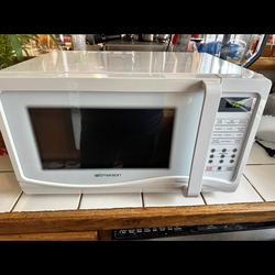 Emerson microwave works really good