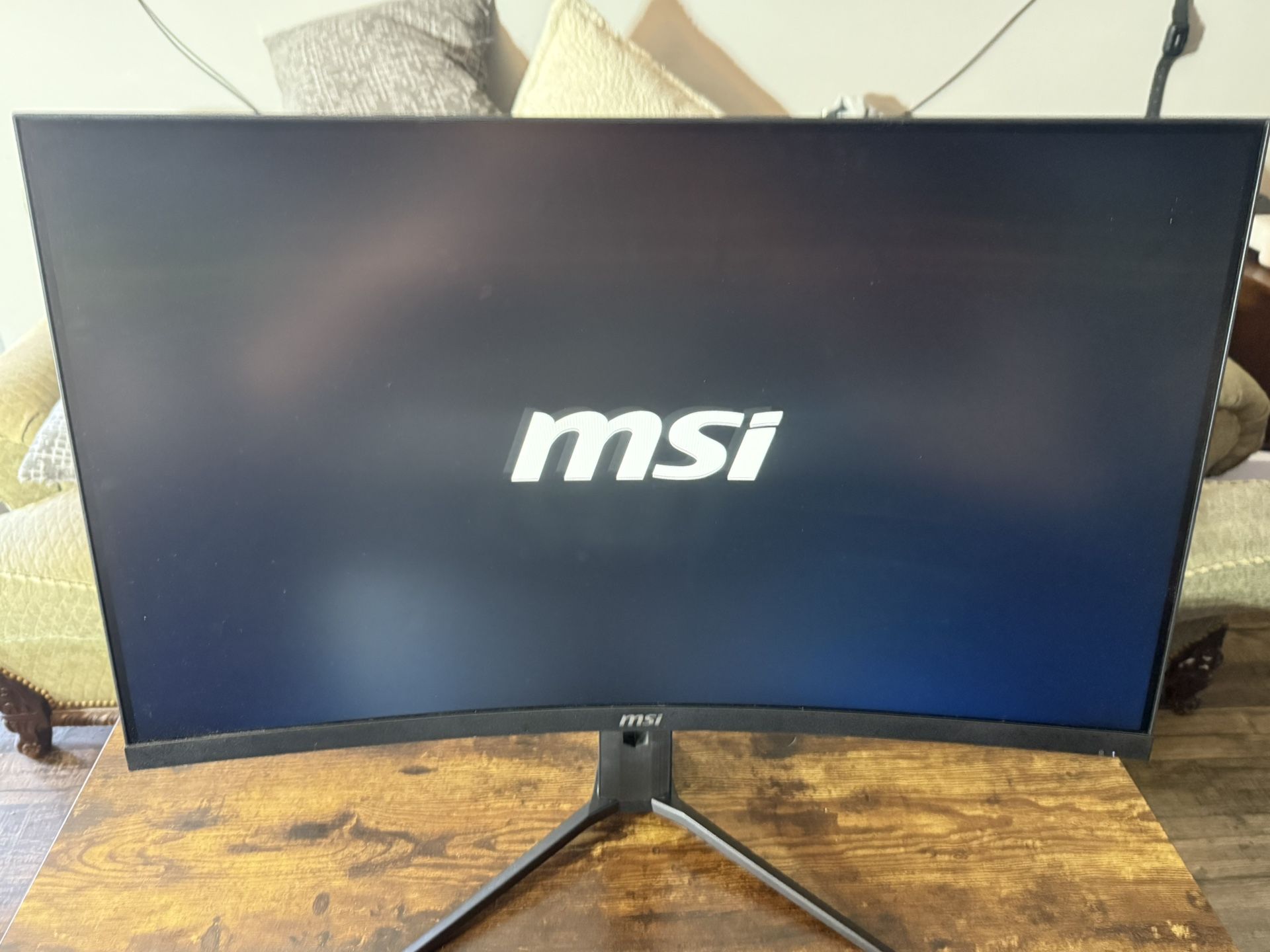 MSI 32” Curved gaming Monitor 