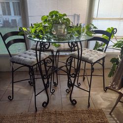 Bar Height Wrought Iron Table And 4 Chairs $50