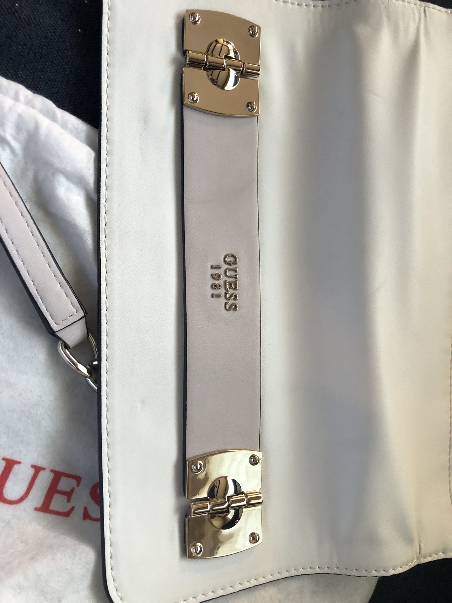 Guess 1981 purse hotsell
