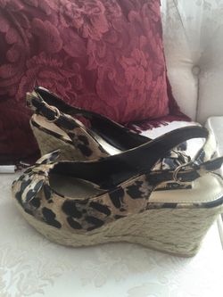 BRAND NEW WEDGES - SZ 7