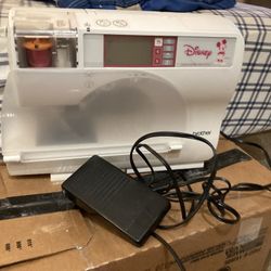 Disney sewing Machine