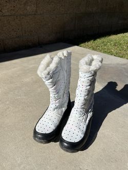 Girls Snowboots - Size 3