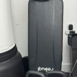 Bench For Chest Press & 2 Kettlebells 