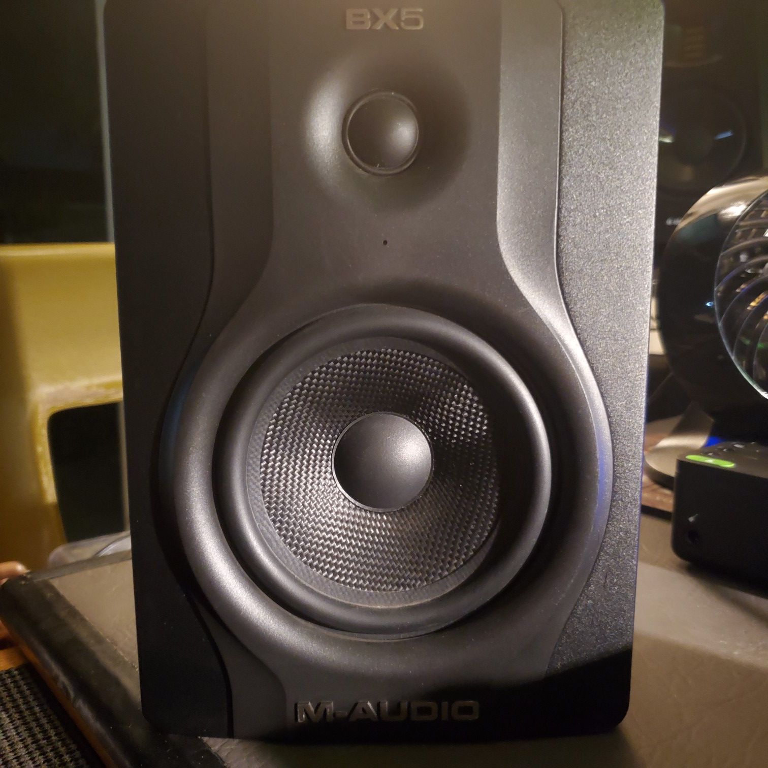 m audio bx5 studio monitors