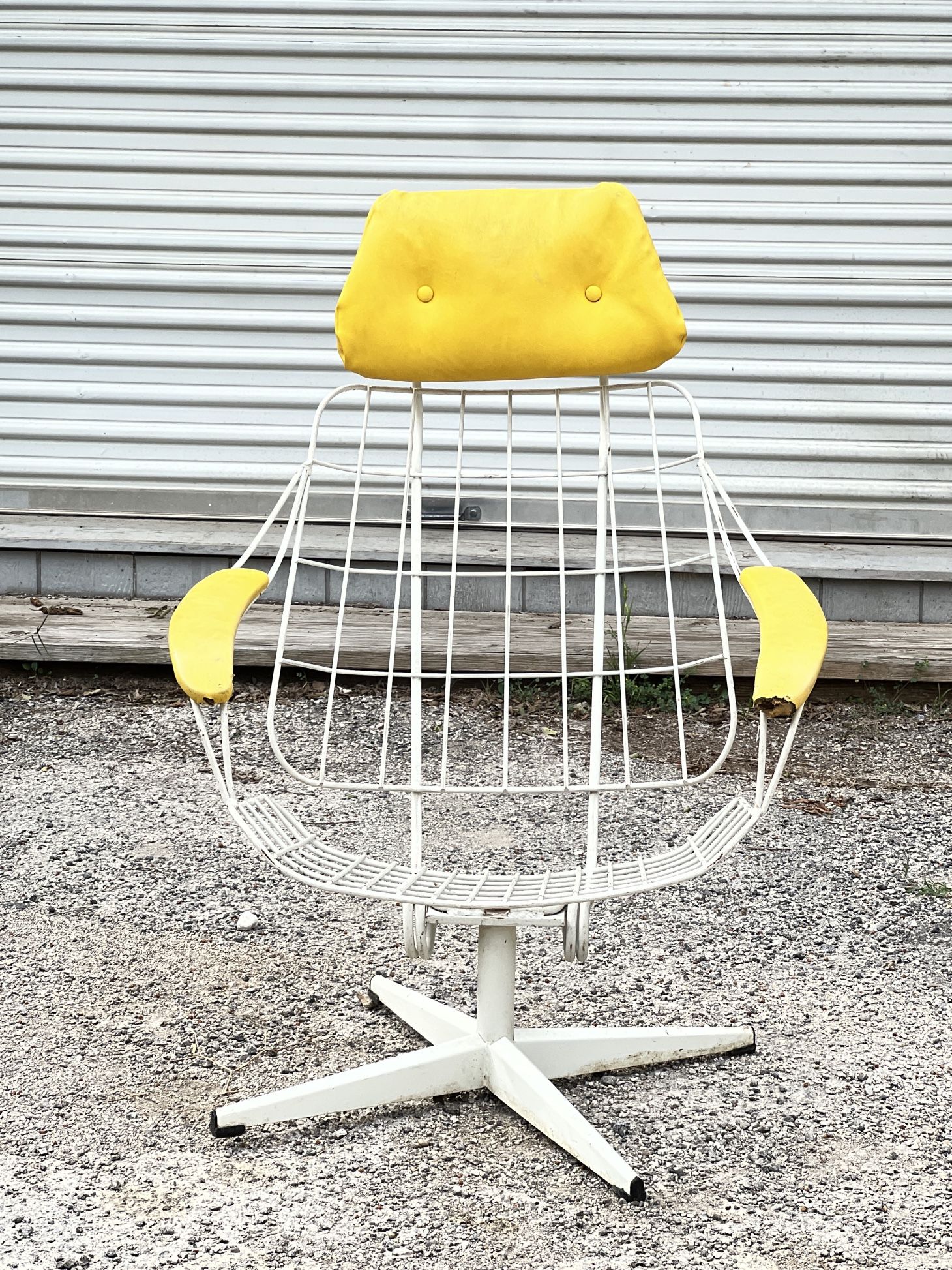 Mid-Century Homecrest Wire Patio Lounge Chair