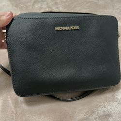 Michale Kors Crossbody 