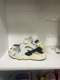 Nike Wmns Air Huarache Pixel