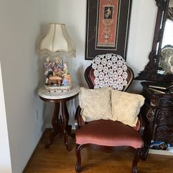 2 Vintage Matching Set Accent Chairs 