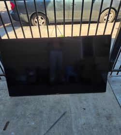 Sony Bravia XBR-65X850e led 4k tv,no power up, missing stand and remote control