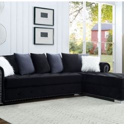 Brand New Plush Black Sectional Sofa (Pillows Included)