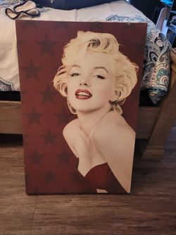 Red Marilyn Monroe Frame