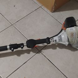 Long pool chainsaw