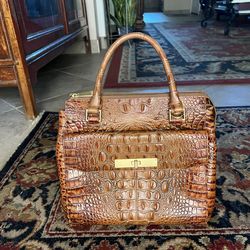 Like new Brahmin purse