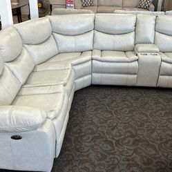 Power Reclining Sectional 