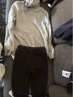Puma Men’s Medium Gray Hoodie & Black Jogger Sweatsuit Set