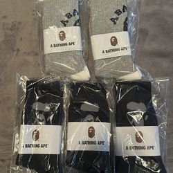 A BATHING APE SOCKS