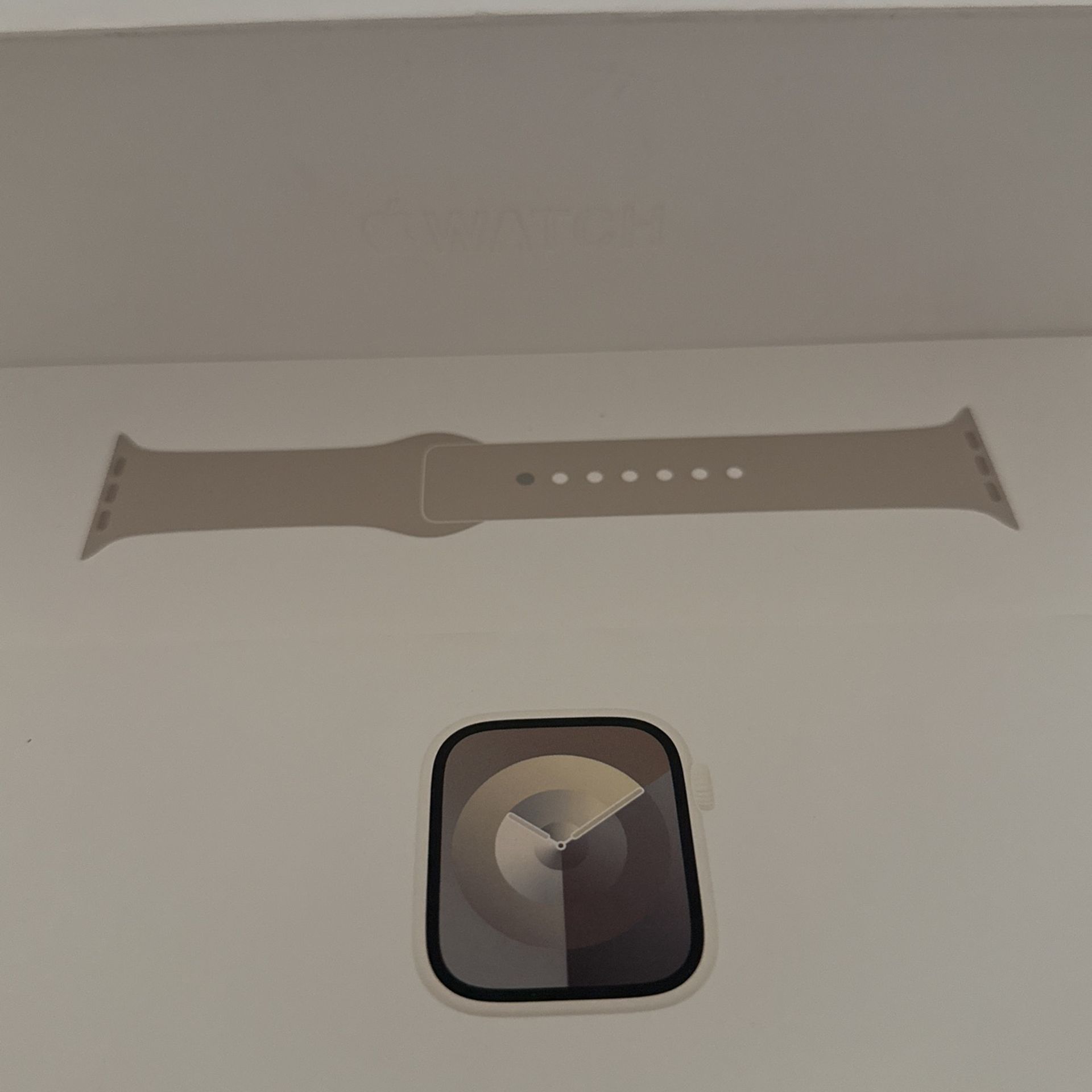 Series 9 Starlight Apple Watch 