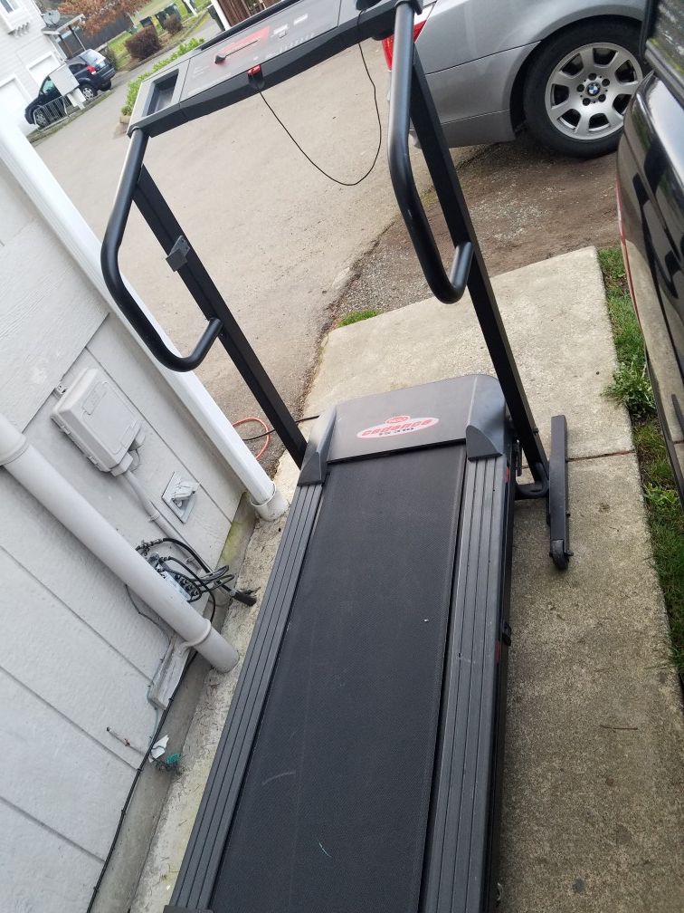 Weslo Cadence TS 310 Treadmill (EXCELLENT)