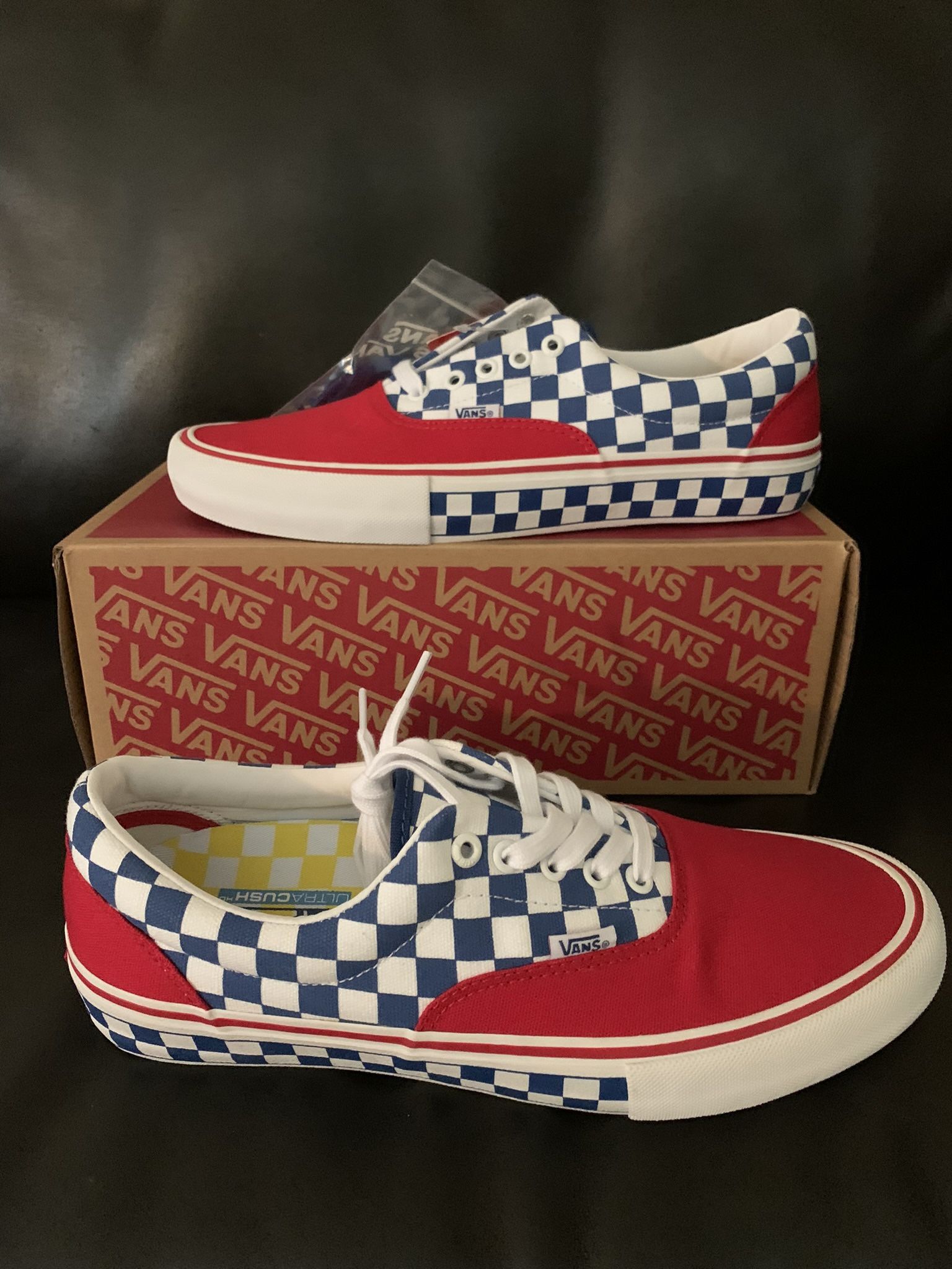 Vans Men’s 10.5 Lace Up. New In Box. Red White And Blue Checkered