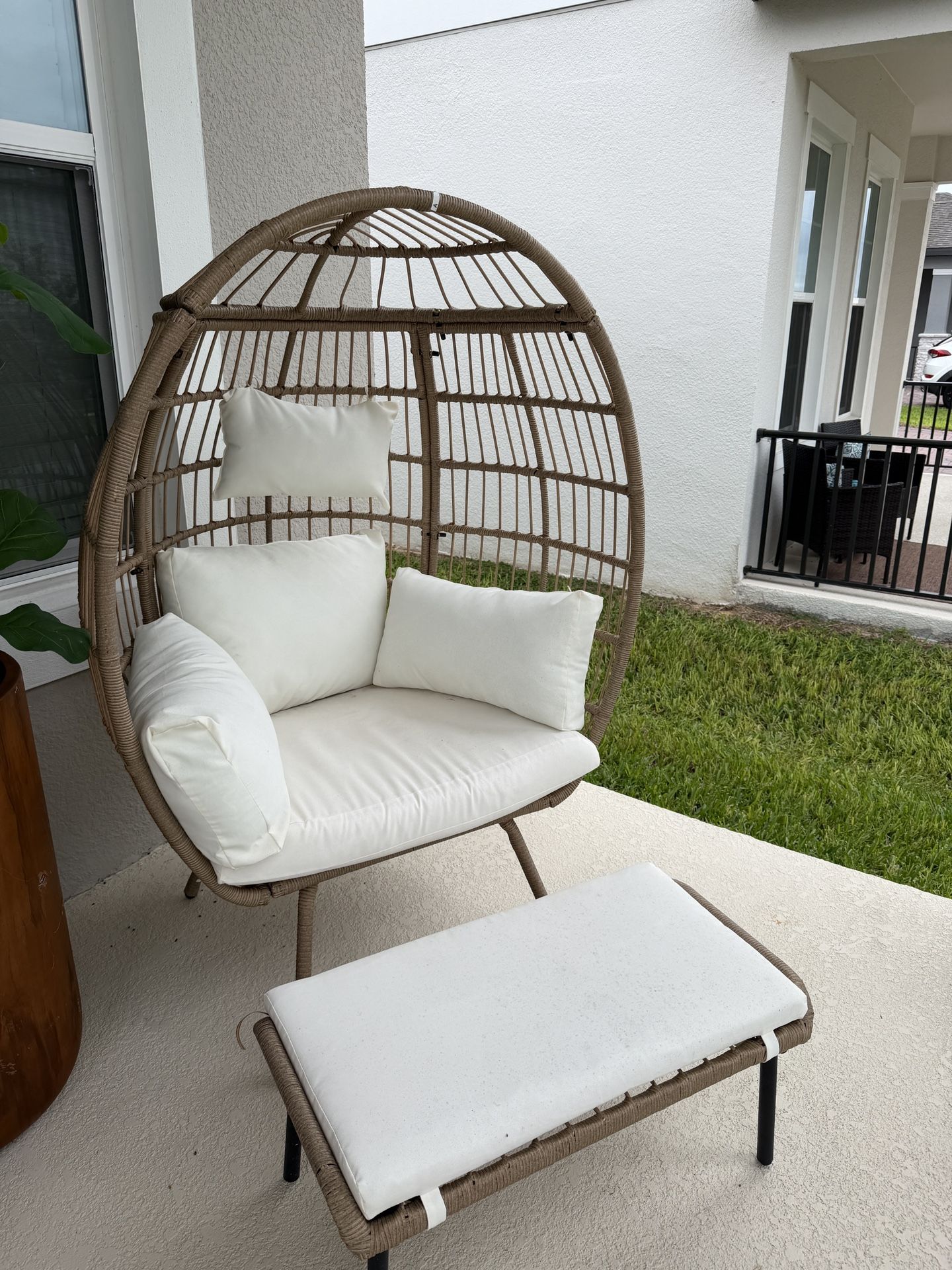 Wicker Egg Chair with Ottoman β LIKE NEW