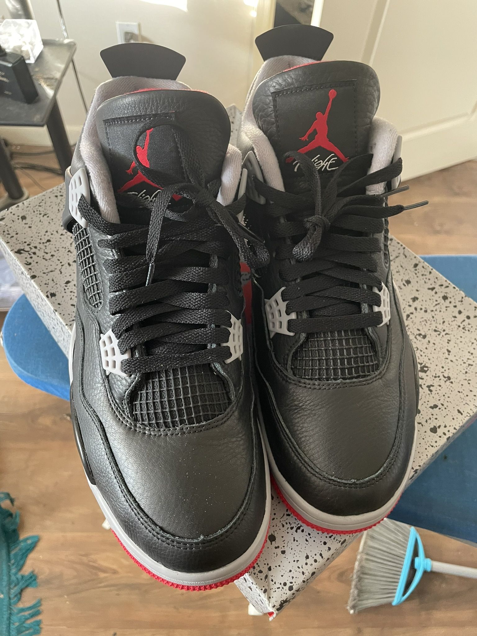 Reimagined Jordan 4 Size 11 Bred